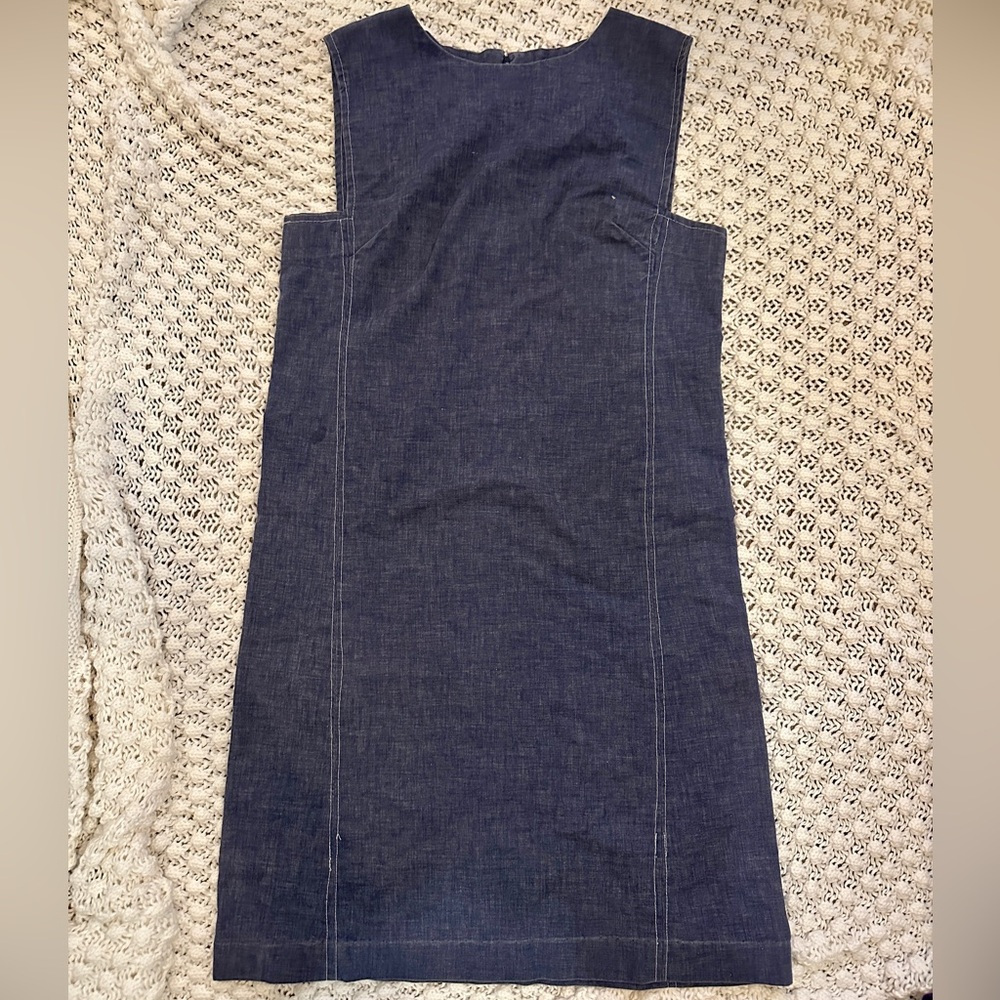 The perfect vintage denim mini/midi dress for spring/summer☀️